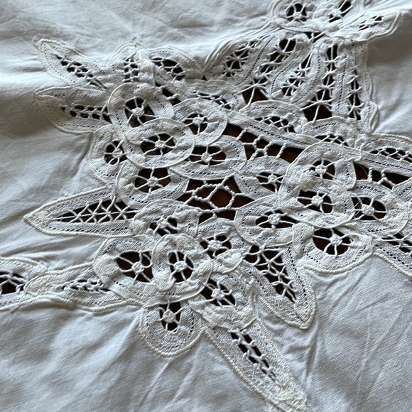 White cotton Batternburg lace 68” x 82” tablecloth - Picture 10 of 13